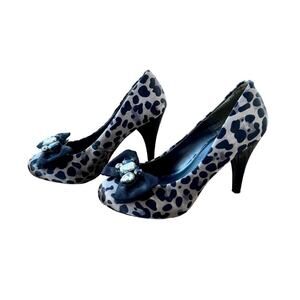Candies Grey Leopard Animal Print Rhinestone Bow Heels Pumps | Sz 6.5